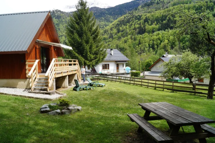 jardin de 850m2 avec petit ruisseau non dangereux