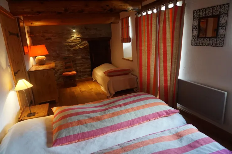 Chambre d'enfants 3 lits simples