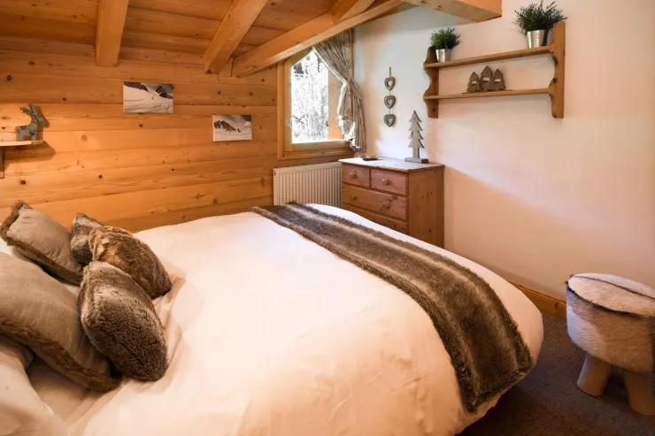Double Bed