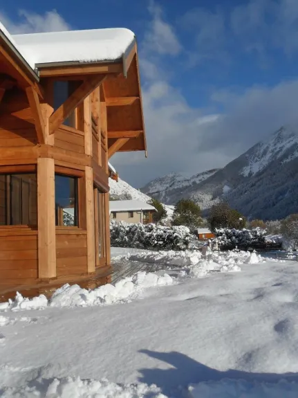 chalet avec vue sur la vallée de Roanne 