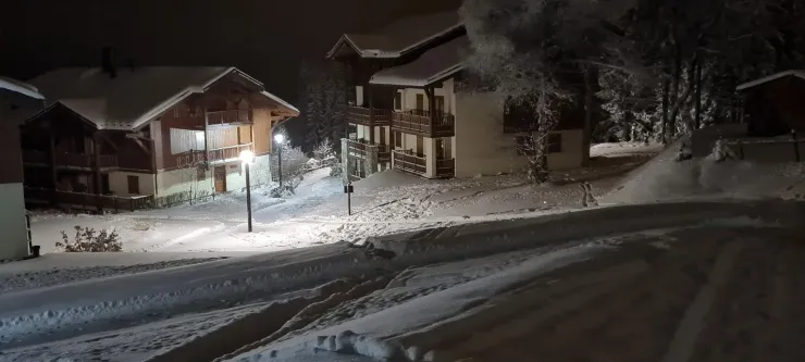 Chalet des Oursons Residence by Night