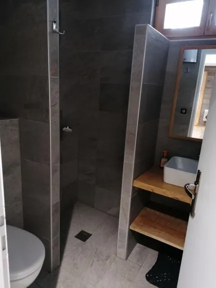 salle de douche/wc RDC