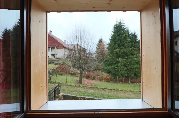 Vue depuis le salon (en automne)