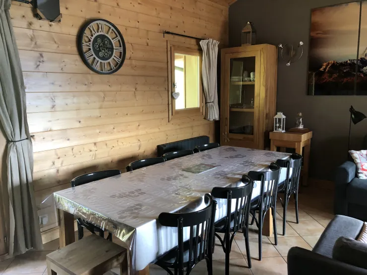 Salle à manger grande table