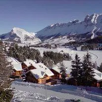 Au calme avec vue sur les montagnes environnantes