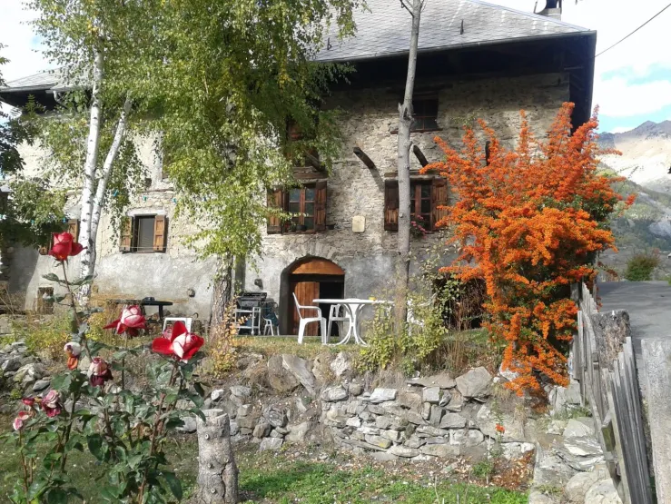 Grande maison de village , charme et espace 