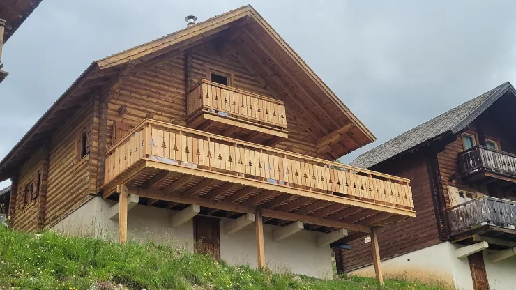Le chalet côté terrasse
