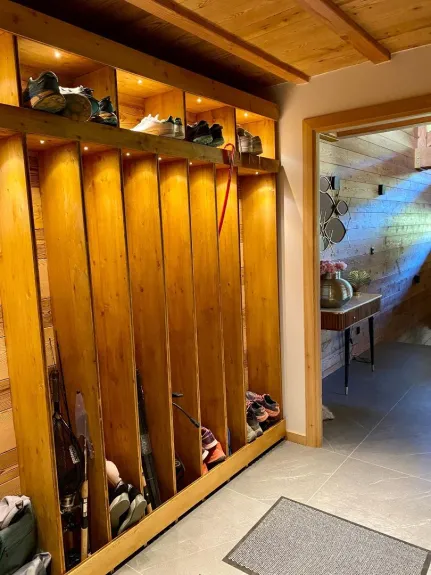 casier à ski à l'entrée