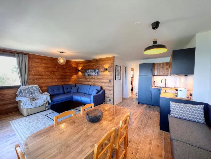 Spacious and bright living area