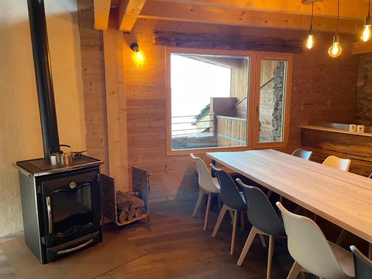 Dining table with view on the Telegraphe fort