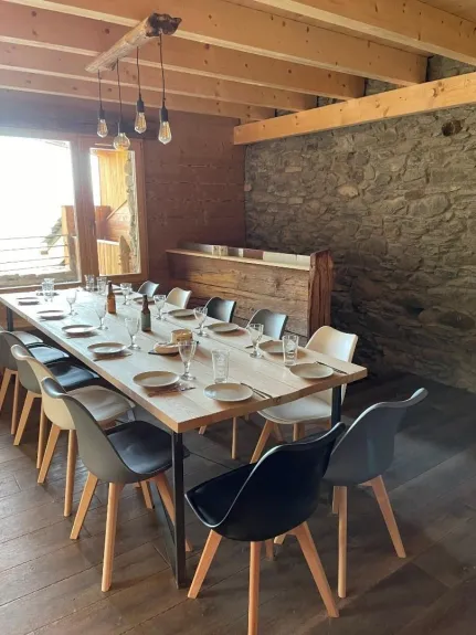 Table for 14 persons