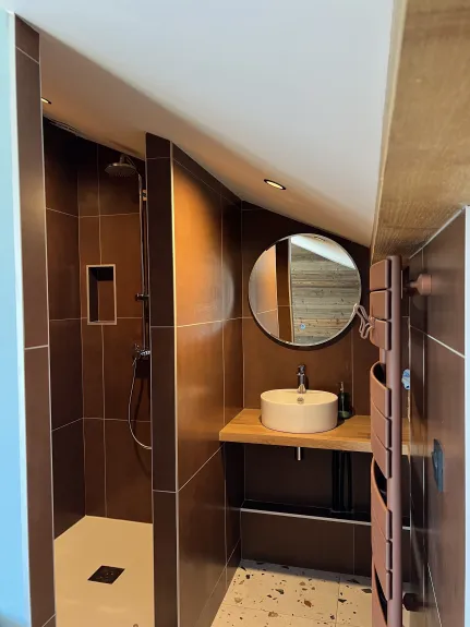 Salle d'eau dans chambre