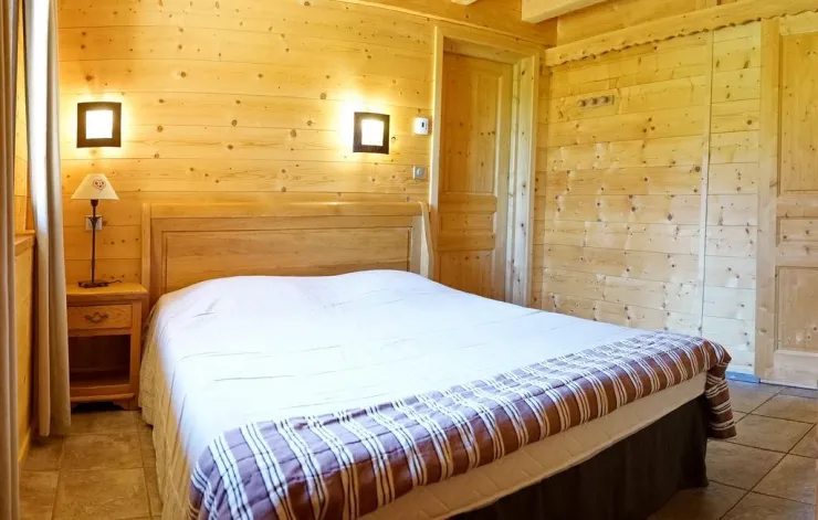 Chambre-1 du Grand-Loup dans le Gîte de la Louvière