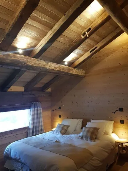 Chambre avec lit 180