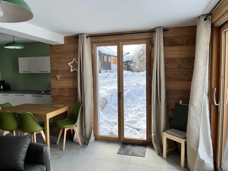 baie avec brise soleil orientables, accès sud 