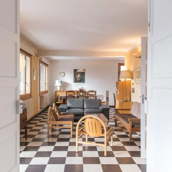 Séjour vu de la chambre, au re-de-chaussée,