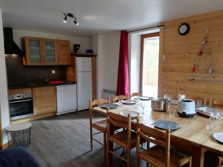 Cuisine Gite 2 avec accès direct sur la terrasse