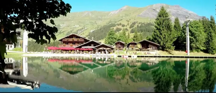Lac de baignade à l'Etape, restauration, jeux pour enfants