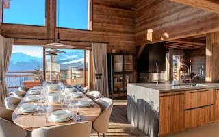 Quality dining area with summer view over the valley