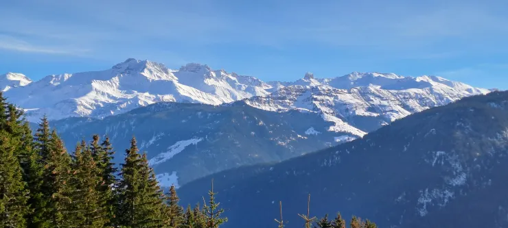 Vue du balcon à 180° (Sud) sur le beaufortain (Pierra Menta)