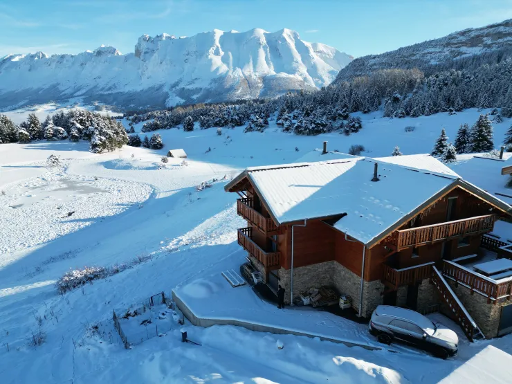 Overview of the Alpina Chalet 