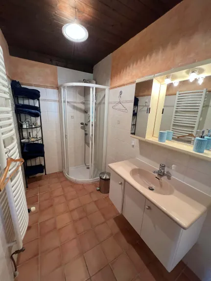 Salle de bains chambre 2