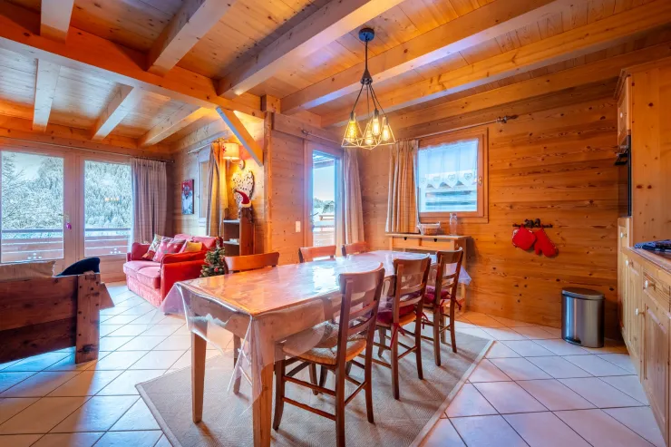 Eating room  with access to south terras.