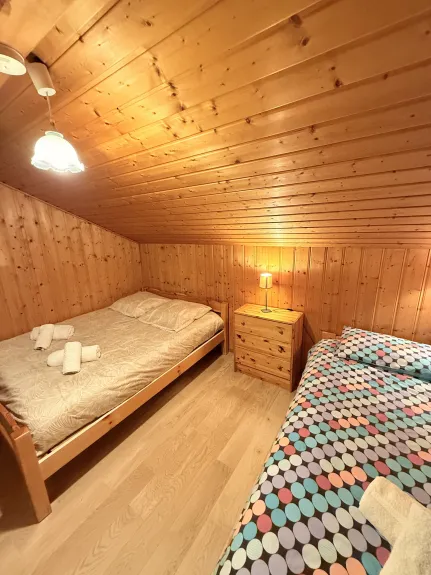 ROOM NO. 4 WITH 1 LARGE BED 140 X 190 AND 1 SMALL BED 90 X 190