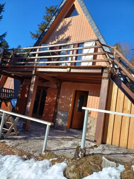 Le devant du chalet 