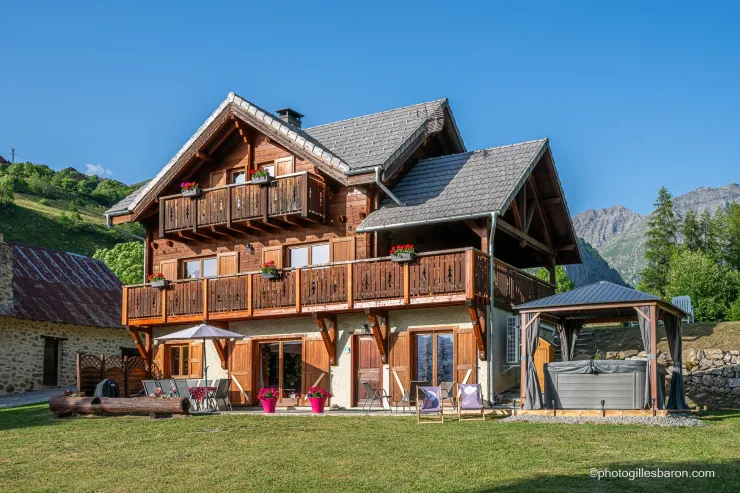 Le Chalet de Pont Peyron entier