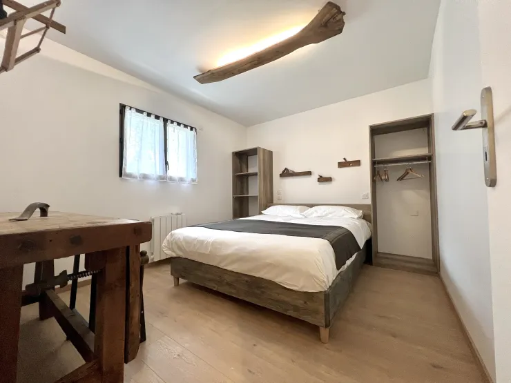 Chambre Bois au rez-de-chaussée 