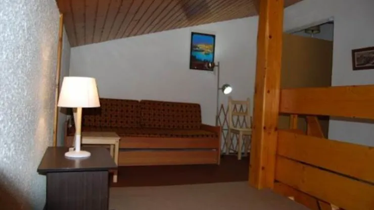 Mezzanine with 4 simple beds