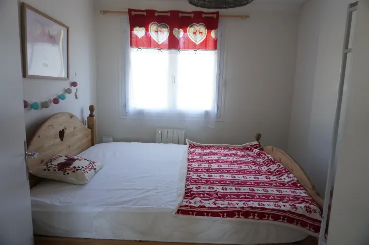 chambre avec lit en 160 cm