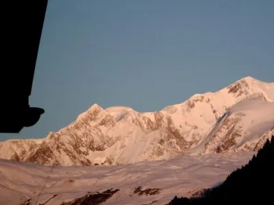 Vue panoramique sur le Mont-Blanc depuis le balcon
