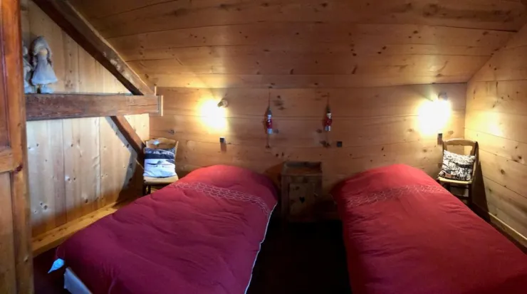 La chambre de l'étage - 2 lits de 90 cm