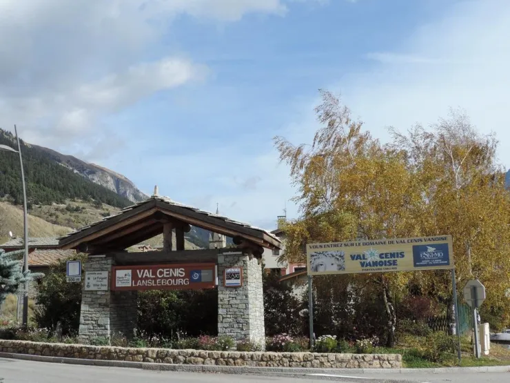 Entrée de Val-Cenis Lanslebourg en automne