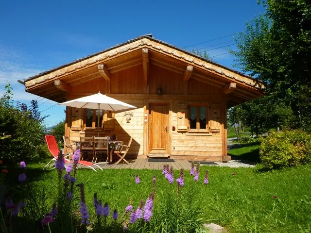 Chalet situé l'été dans un camping de charme,