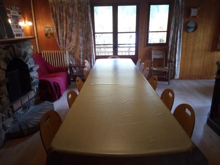 Salle à manger en "L" : grande partie - CHEMINEE NON UTILISABLE uniquement décorative