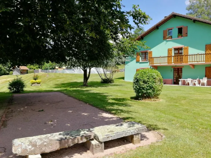 Private petanque ground, terrace with garden furniture and private barbecue.