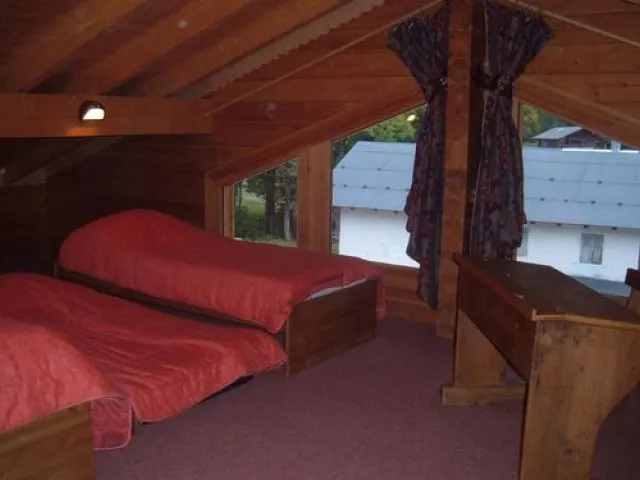 mezzanine 66m2, avec d'un côté quatre couchages (photo) 
