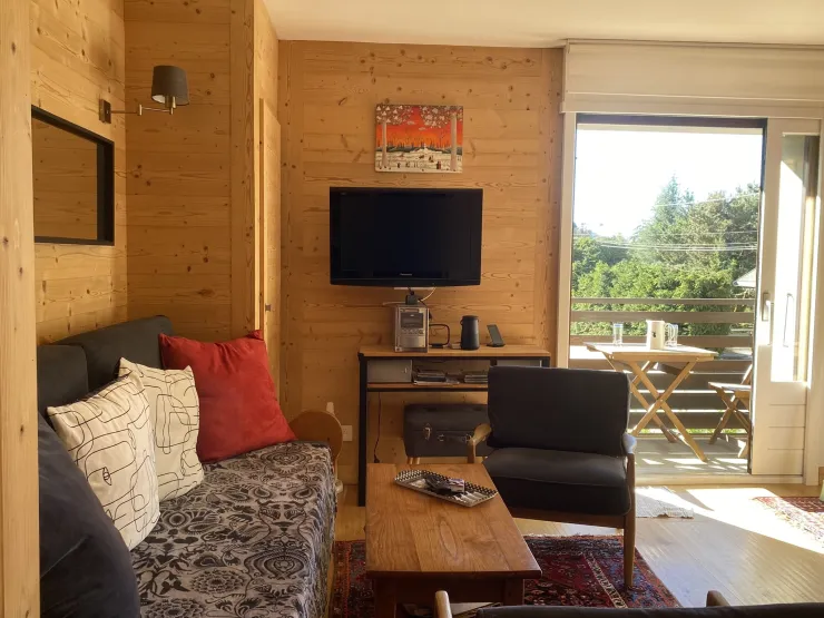 Equipements séjour qui donne sur le balcon sud-ouest : 