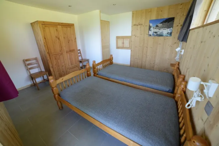 Une chambre (2/4)  avec 2 lits jumeaux