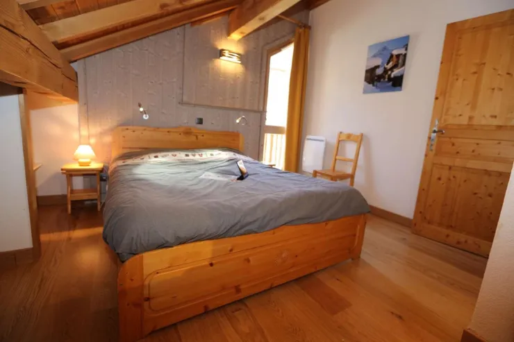 CHAMBRE 2 PERSONNES LIT 160X200