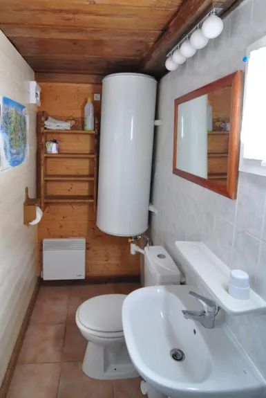 WC, 200 liters hot water, ground floor