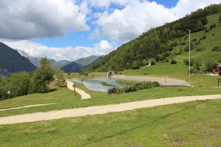 Lac de la Buissonnière, à 300 m du chalet.
