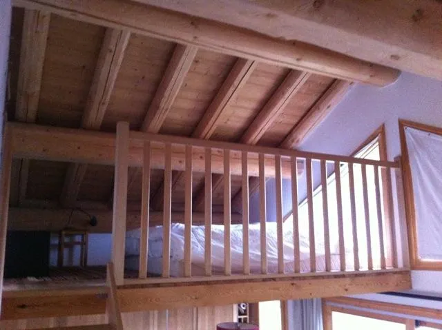 Mezzanine depuis escalier.