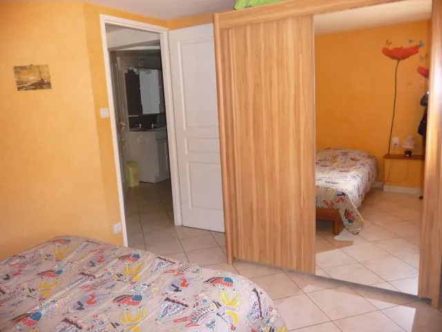 chambre 1 lit 160 cm