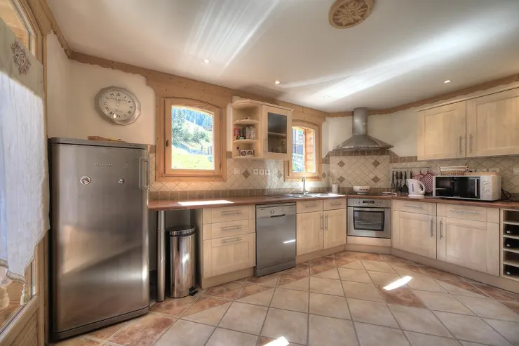 KITCHEN