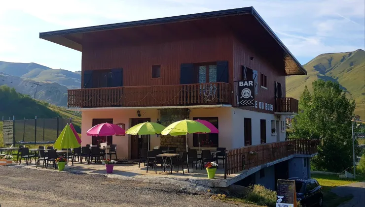 Outdoor building