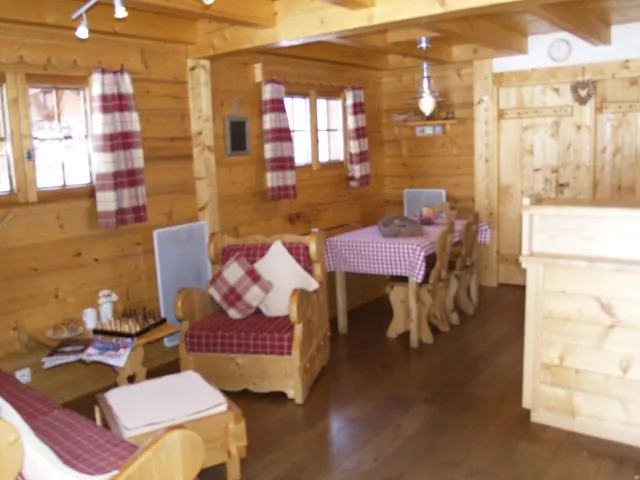 Chalet La Remise a Megane Open plan living/dining area